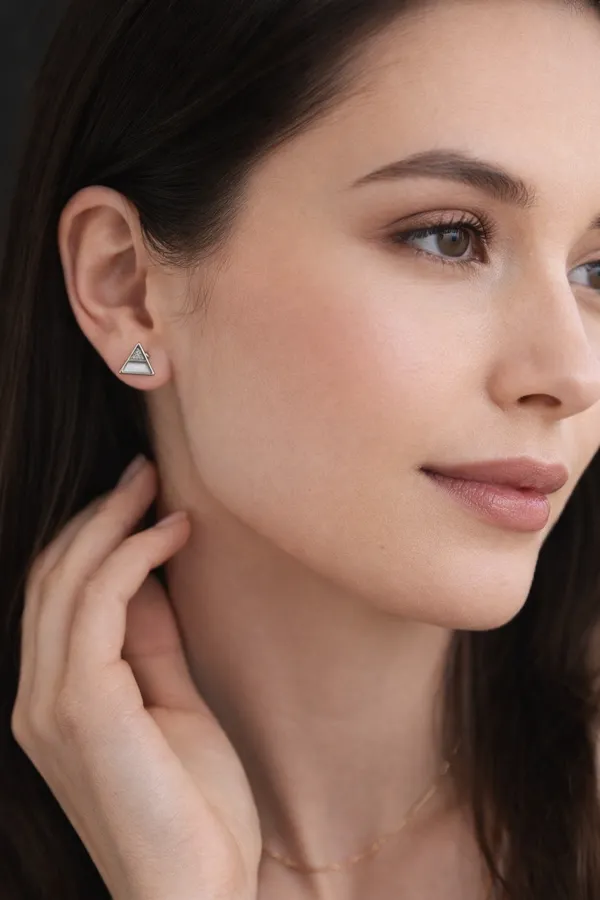Silver_Stud_Earrings_For_Women