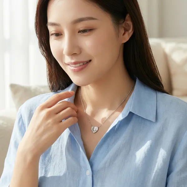 Silver_Pendant_Necklace_For_Women