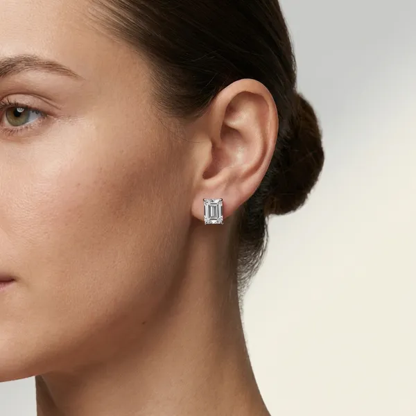 Silver_Stud_Earrings_For_Women