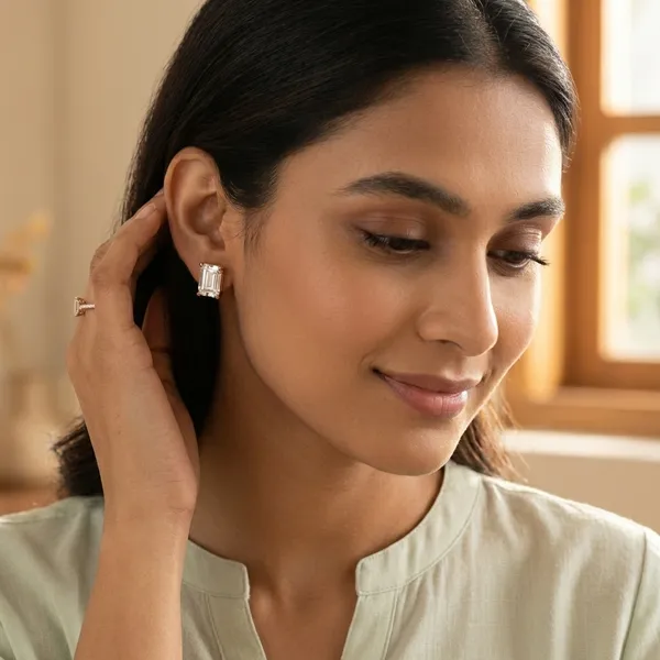 Silver_Stud_Earrings_For_Women