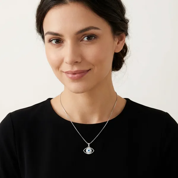 Silver_Pendant_With_Chain_For_Women