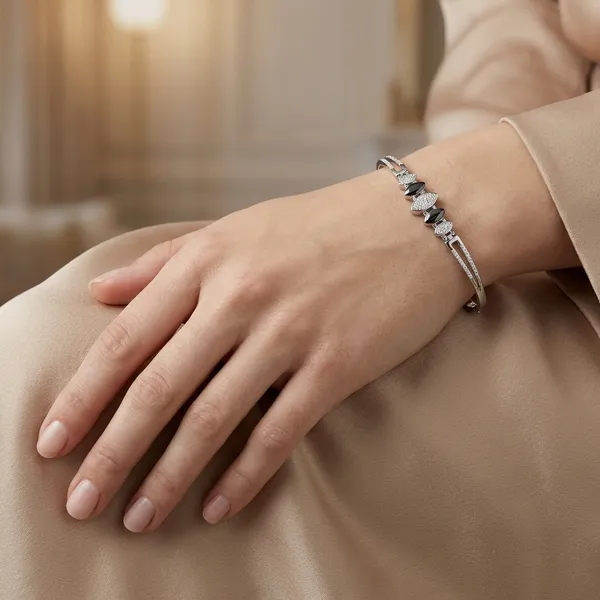 Silver_Bangle_Bracelet_For_Women