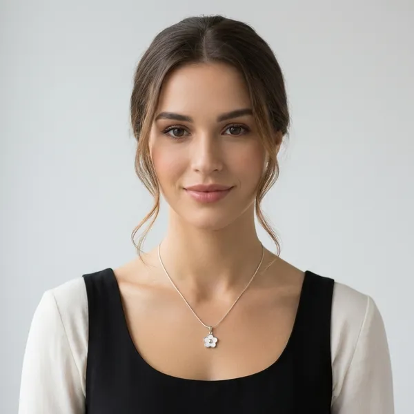 Silver_Pendant_With_Chain_For_Women