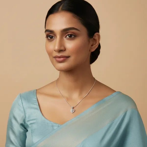 Silver_Pendant_With_Chain_For_Women