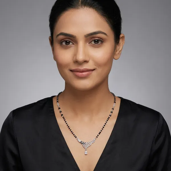 Golden_And_Blck_Mangalsutra_For_Women