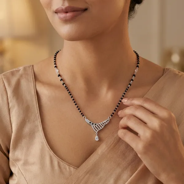 Golden_And_Blck_Mangalsutra_For_Women