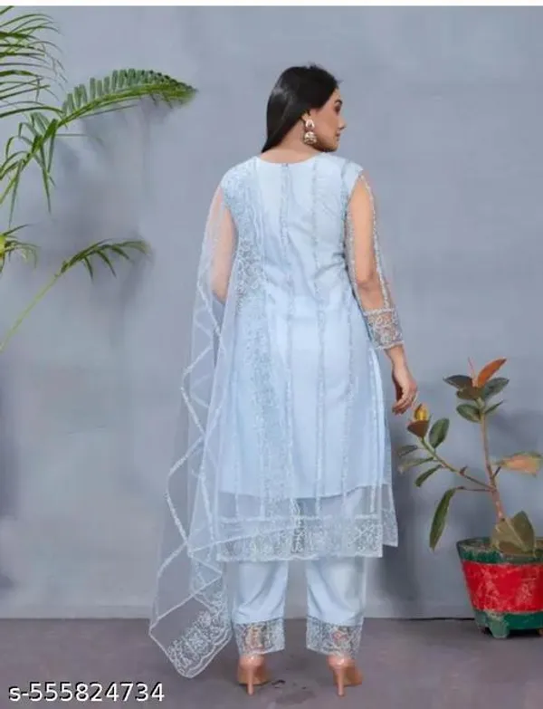 Women_Trendy_And_Stylish_Kurta_Set