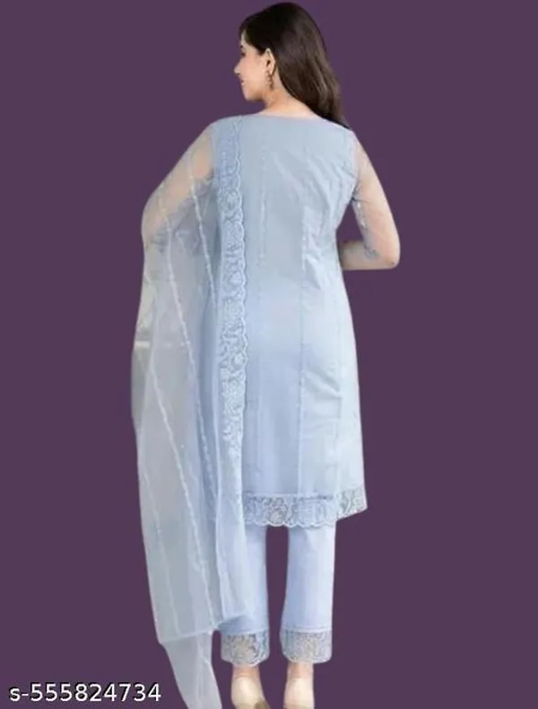 Women_Trendy_And_Stylish_Kurta_Set