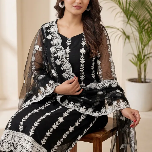 Black_Embroidered_Kurta_Set_With_Dupatta_For_Women