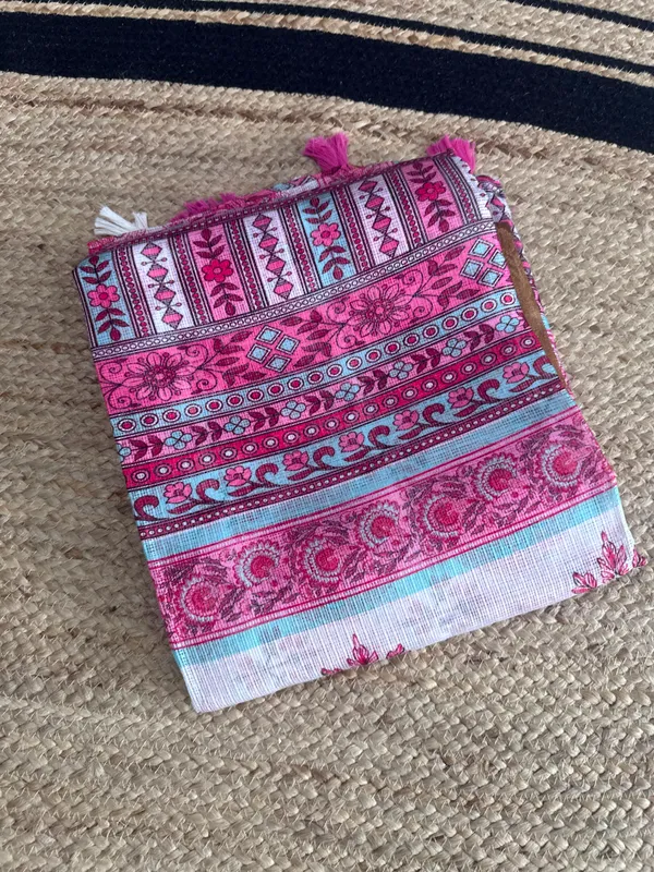 Pink_And_White_Soft_Linen_Floral_Print_Saree_With_a_blouse_piece__For_Women