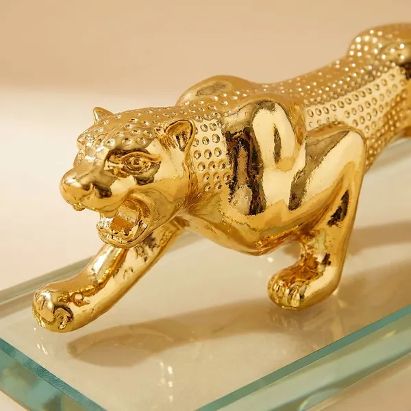 Golden_Prowling_Leopard_Jaguar_Ornament_On_Glass_Base