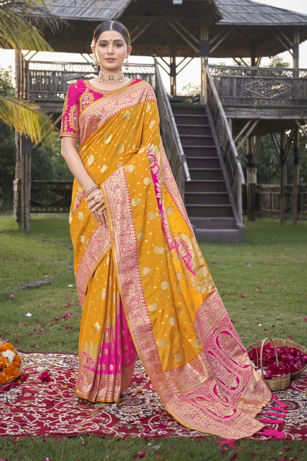 MANOHARI_Most_Trendy_Banarasi_Silk_Woven_Pattern_Jacquard_Saree_for_Women_With_Blouse_Piece