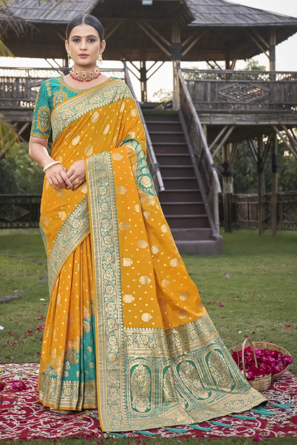 MANOHARI_Most_Trendy_Banarasi_Silk_Woven_Pattern_Jacquard_Saree_for_Women_With_Blouse_Piece