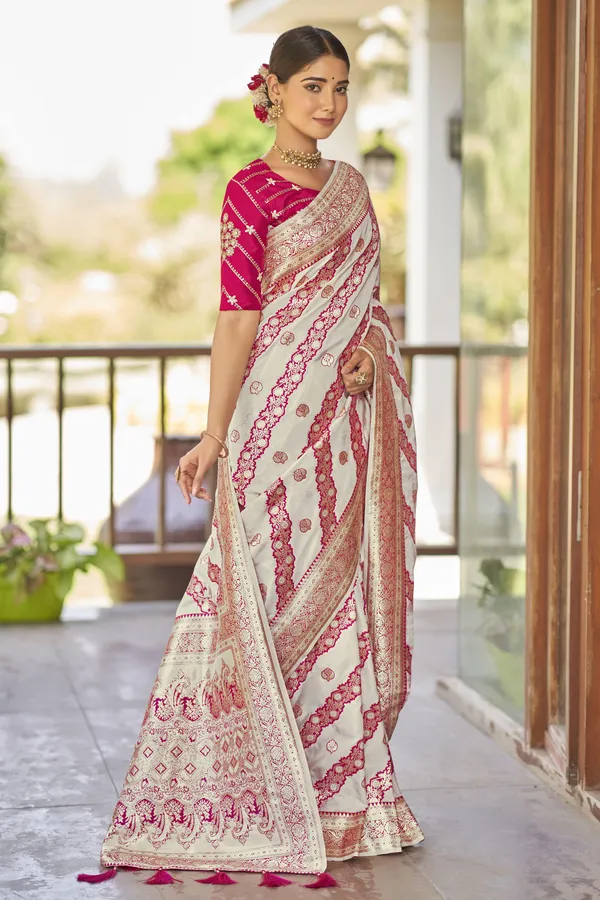 MANOHARI_Most_Trendy_Banarasi_Silk_Woven_Pattern_Jacquard_Work_Saree_for_Women