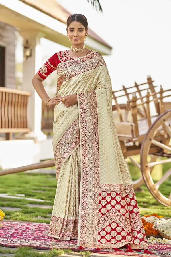 MANOHARI_Adorable_Woven_Pattern_Banarasi_Silk_Saree_For_Women_With_Blouse_Piece