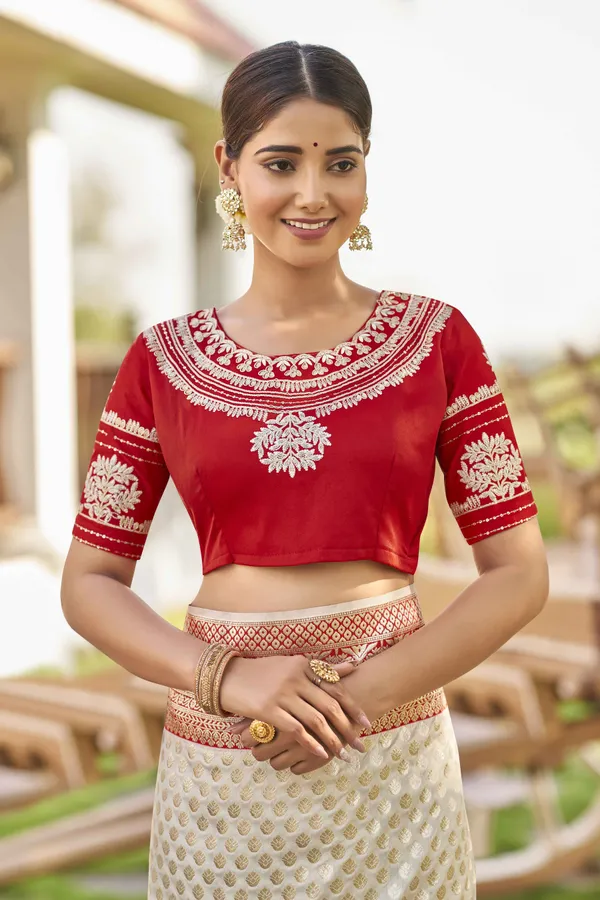 MANOHARI_Adorable_Woven_Pattern_Banarasi_Silk_Saree_For_Women_With_Blouse_Piece