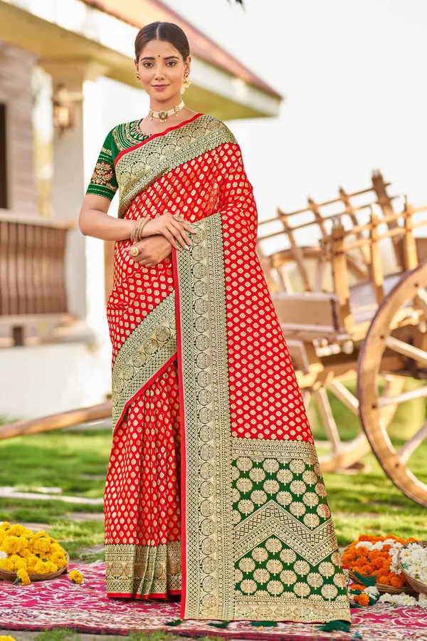 MANOHARI_Adorable_Woven_Pattern_Banarasi_Silk_Saree_For_Women_With_Blouse_Piece