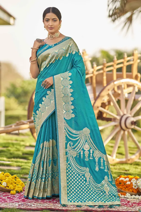 MANOHARI_adorable_woven_pattern_Banarasi_Silk_saree_for_women_with_Blouse_Piece