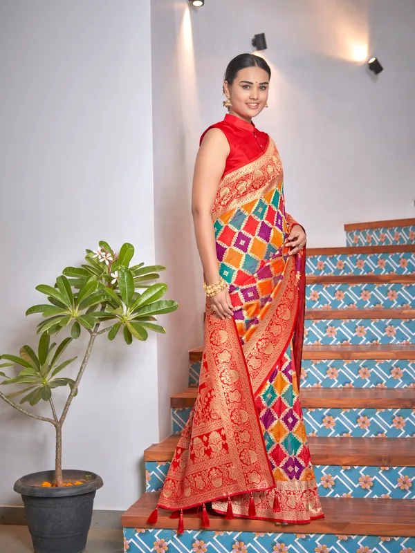Manohari_Womens_Most_Trendy_Banarasi_Woven_Yellow_With_Multicolor_Saree_With_Heavy_Jacquard_Work_Saree_With_Blouse_Piece