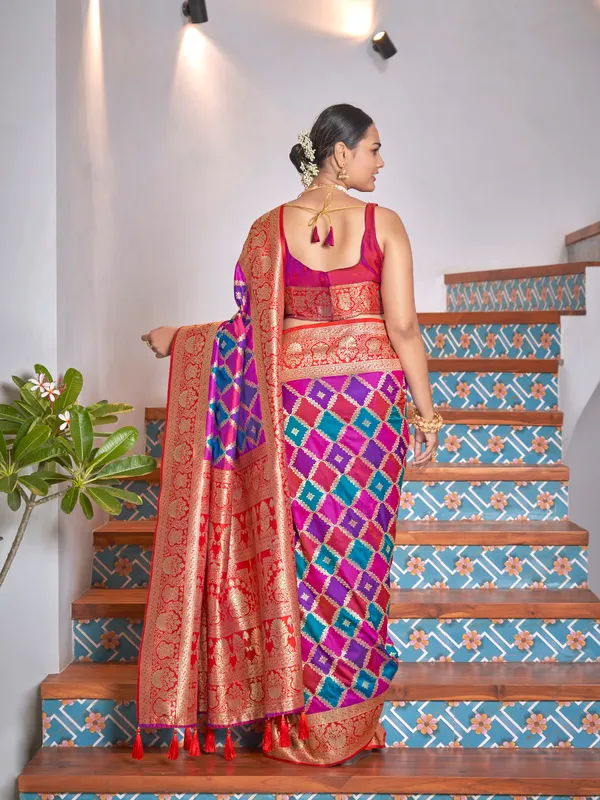 Manohari_Womens_Most_Trendy_Banarasi_Woven_Pink_Wine_With_Multicolor_Saree_With_Heavy_Jacquard_Work_Saree_With_Blouse_Piece