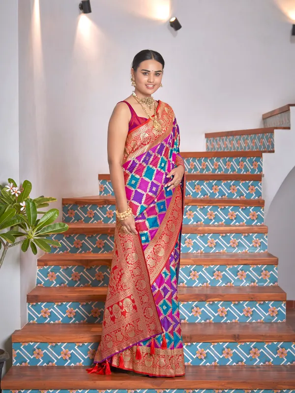 Manohari_Womens_Most_Trendy_Banarasi_Woven_Pink_Wine_With_Multicolor_Saree_With_Heavy_Jacquard_Work_Saree_With_Blouse_Piece