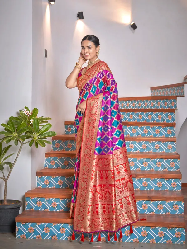 Manohari_Womens_Most_Trendy_Banarasi_Woven_Pink_Wine_With_Multicolor_Saree_With_Heavy_Jacquard_Work_Saree_With_Blouse_Piece