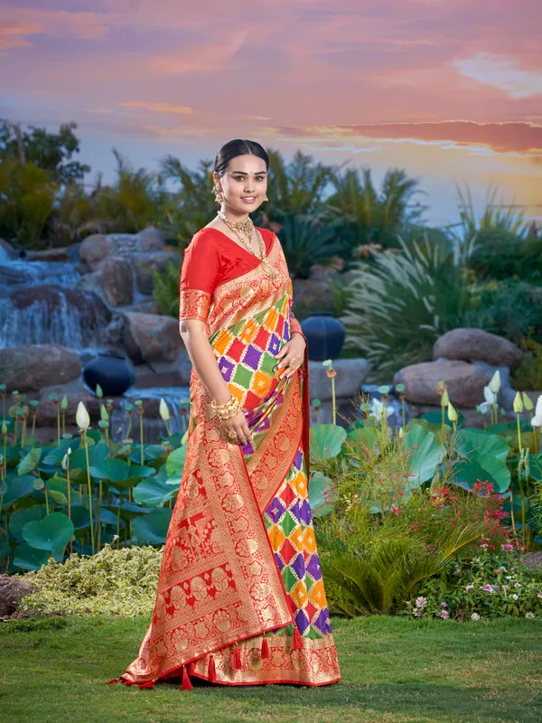 Manohari_Womens_Most_Trendy_Banarasi_Woven_Green_With_Multicolor_Saree_With_Heavy_Jacquard_Work_Saree_With_Blouse_Piece