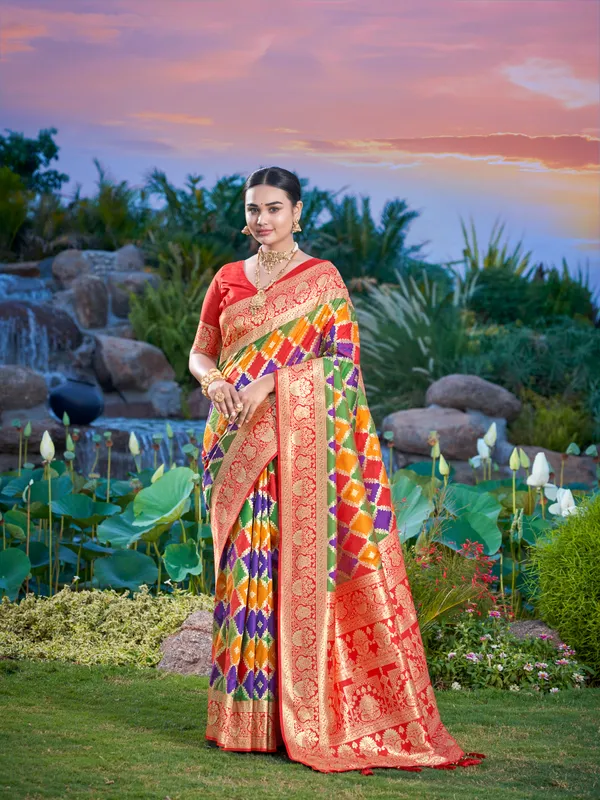 Manohari_Womens_Most_Trendy_Banarasi_Woven_Green_With_Multicolor_Saree_With_Heavy_Jacquard_Work_Saree_With_Blouse_Piece