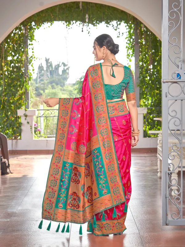 Manohari_Womens_Most_Trendy_Banarasi_Woven_Pink_With_Green_Saree_With_Heavy_Jacquard_Work_Saree_With_Blouse_Piece