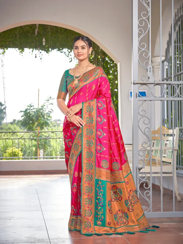 Manohari_Womens_Most_Trendy_Banarasi_Woven_Pink_With_Green_Saree_With_Heavy_Jacquard_Work_Saree_With_Blouse_Piece