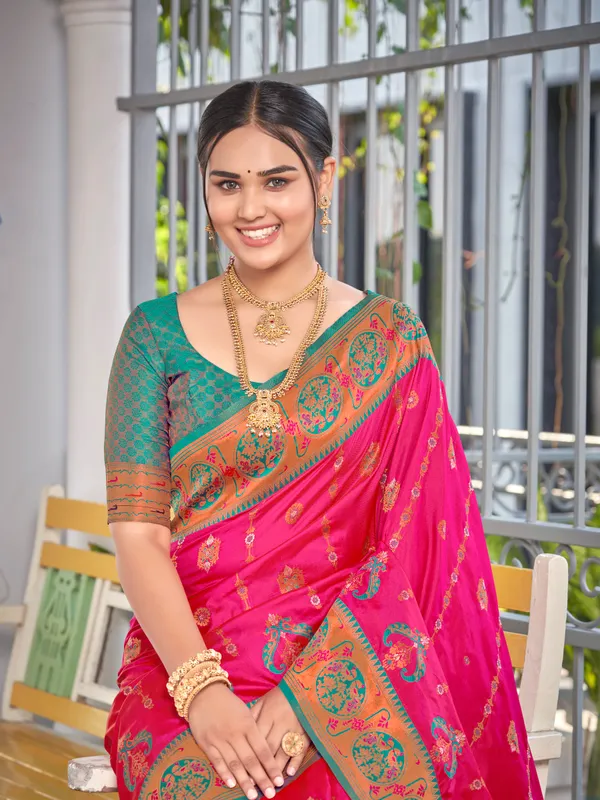 Manohari_Womens_Most_Trendy_Banarasi_Woven_Pink_With_Green_Saree_With_Heavy_Jacquard_Work_Saree_With_Blouse_Piece