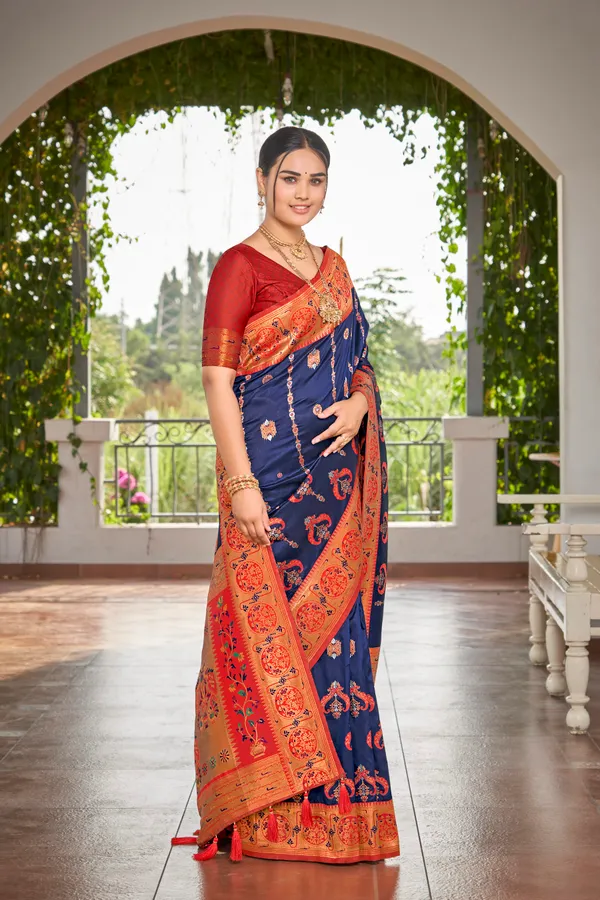 Manohari_Womens_Most_Trendy_Banarasi_Woven_Navy_Blue_With_Red_Saree_With_Heavy_Jacquard_Work_Saree_With_Blouse_Piece