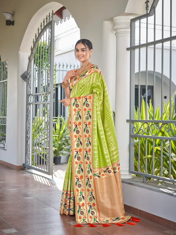 Manohari_Womens_Most_Trendy_Banarasi_Woven_Green_With_Orange_Saree_With_Heavy_Jacquard_Work_Saree_With_Blouse_Piece