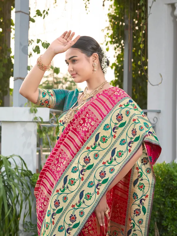 Manohari_Womens_Most_Trendy_Banarasi_Woven_Pink_With_Green_Saree_With_Heavy_Jacquard_Work_Saree_With_Blouse_Piece