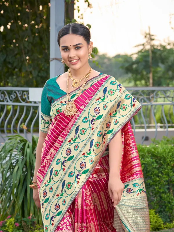Manohari_Womens_Most_Trendy_Banarasi_Woven_Pink_With_Green_Saree_With_Heavy_Jacquard_Work_Saree_With_Blouse_Piece