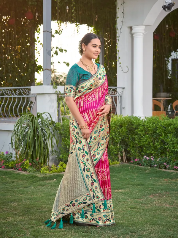 Manohari_Womens_Most_Trendy_Banarasi_Woven_Pink_With_Green_Saree_With_Heavy_Jacquard_Work_Saree_With_Blouse_Piece