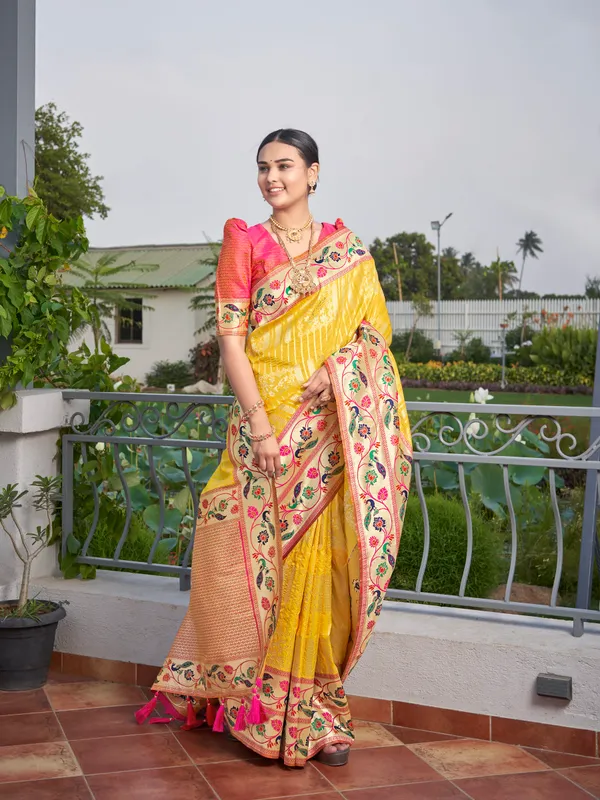 Manohari_Womens_Most_Trendy_Banarasi_Woven_Yellow_With_Pink_Saree_With_Heavy_Jacquard_Work_Saree_With_Blouse_Piece