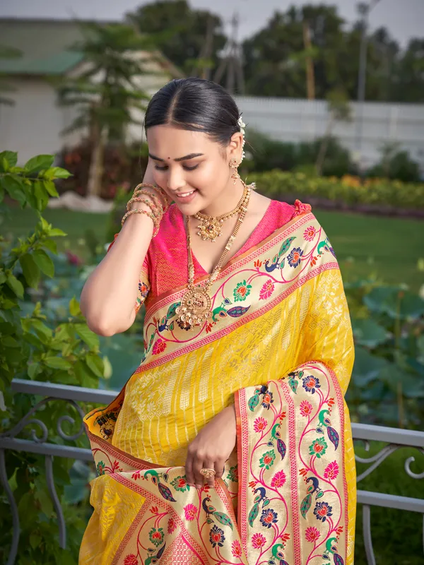 Manohari_Womens_Most_Trendy_Banarasi_Woven_Yellow_With_Pink_Saree_With_Heavy_Jacquard_Work_Saree_With_Blouse_Piece