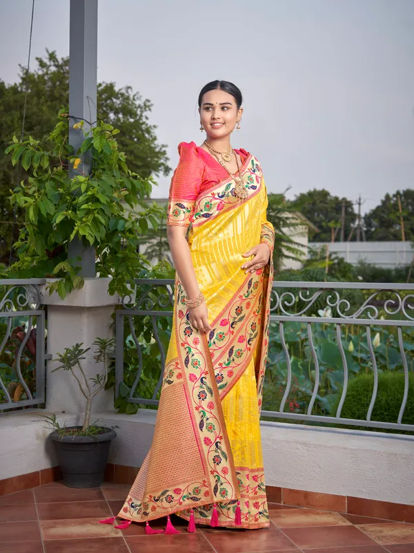 Manohari_Womens_Most_Trendy_Banarasi_Woven_Yellow_With_Pink_Saree_With_Heavy_Jacquard_Work_Saree_With_Blouse_Piece