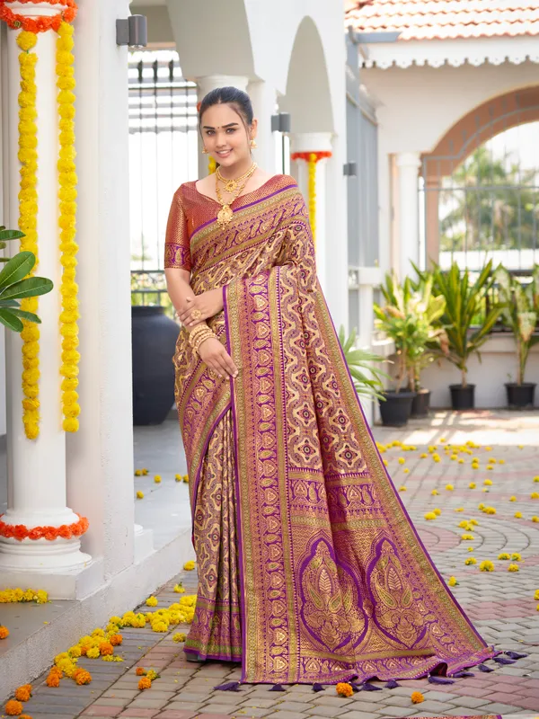 Manohari_Womens_Most_Trendy_Banarasi_Woven_Purple_Saree_With_Heavy_Jacquard_Work_Saree_With_Blouse_Piece