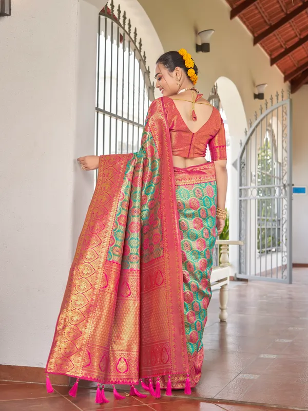 Manohari_Womens_Most_Trendy_Banarasi_Woven_Blue_With_Pink_Saree_With_Heavy_Jacquard_Work_Saree_With_Blouse_Piece