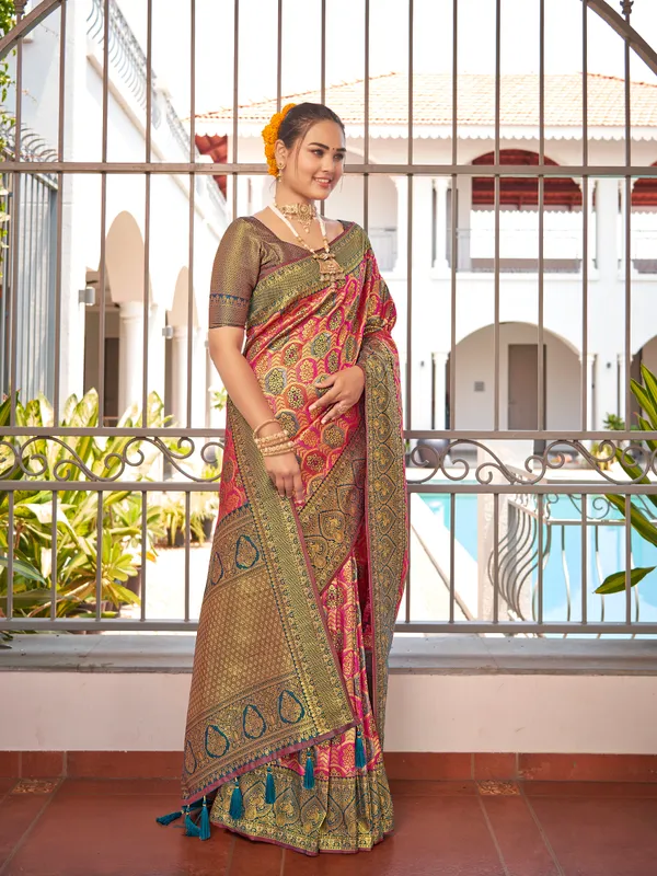 Manohari_Womens_Most_Trendy_Banarasi_Woven_Pink_With_Blue_Saree_With_Heavy_Jacquard_Work_Saree_With_Blouse_Piece