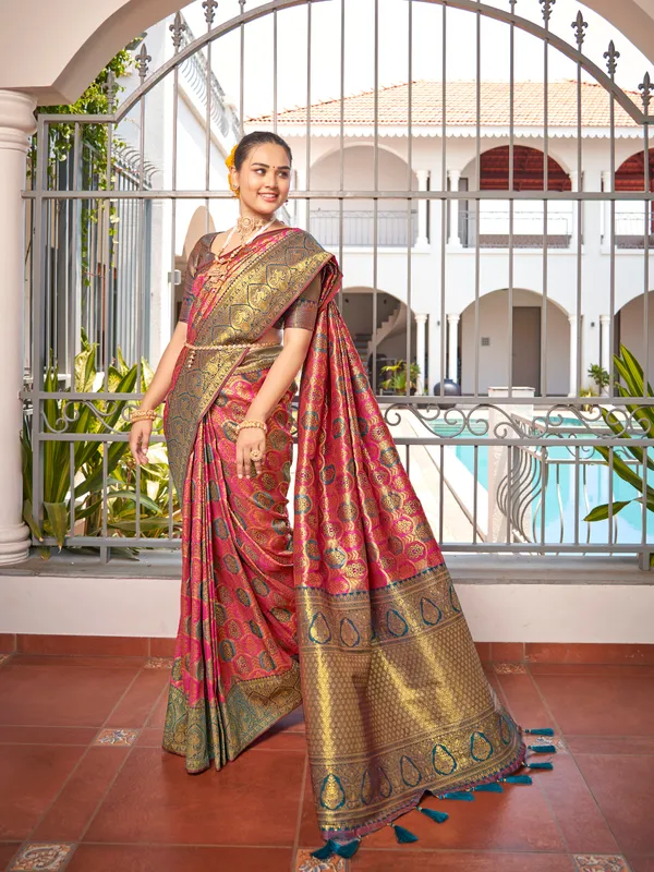 Manohari_Womens_Most_Trendy_Banarasi_Woven_Pink_With_Blue_Saree_With_Heavy_Jacquard_Work_Saree_With_Blouse_Piece