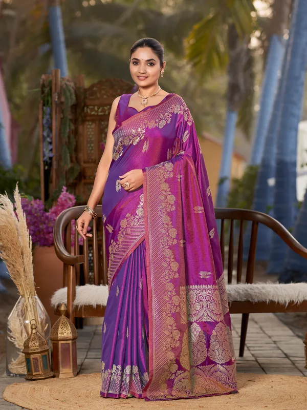 Manohari_Womens_Most_Trendy_Banarasi_Woven_Purple_Saree_With_Heavy_Jacquard_Work_Saree_With_Blouse_Piece