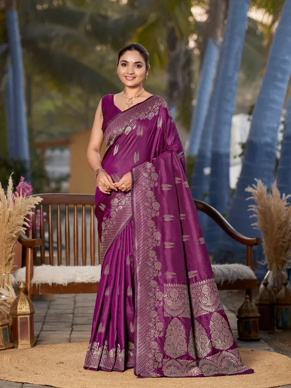 Manohari_Womens_Most_Trendy_Banarasi_Woven_Wine_Saree_With_Heavy_Jacquard_Work_Saree_With_Blouse_Piece