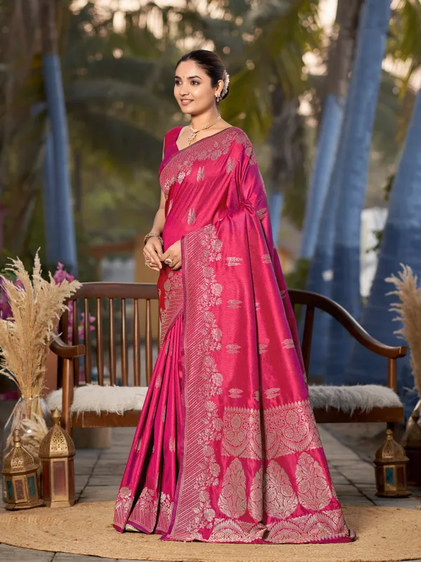 Manohari_Womens_Most_Trendy_Banarasi_Woven_Pink_Saree_With_Heavy_Jacquard_Work_Saree_With_Blouse_Piece