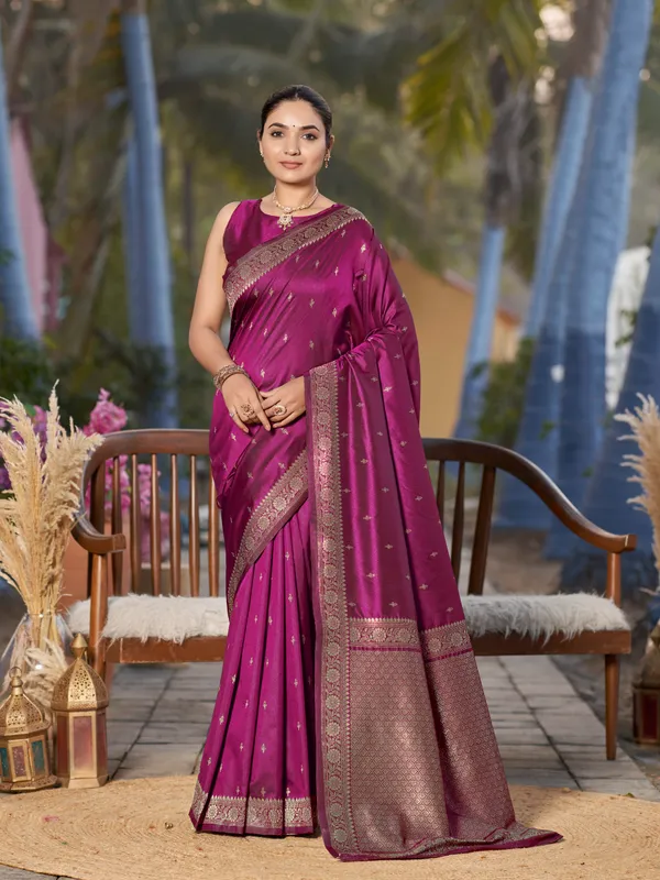 Manohari_Womens_Most_Trendy_Banarasi_Woven_Purple_Wine_Saree_With_Heavy_Jacquard_Work_Saree_With_Blouse_Piece