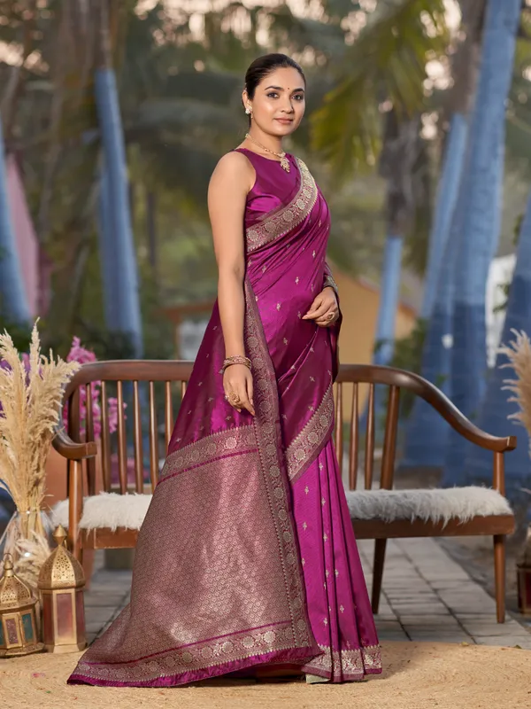 Manohari_Womens_Most_Trendy_Banarasi_Woven_Purple_Wine_Saree_With_Heavy_Jacquard_Work_Saree_With_Blouse_Piece