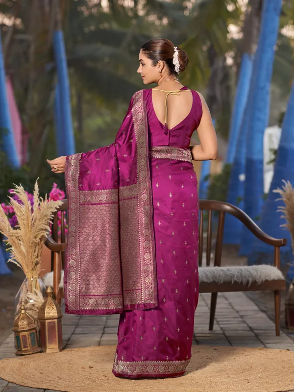Manohari_Womens_Most_Trendy_Banarasi_Woven_Purple_Wine_Saree_With_Heavy_Jacquard_Work_Saree_With_Blouse_Piece