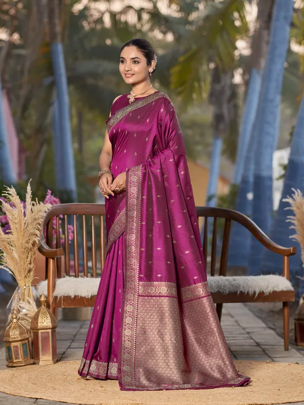 Manohari_Womens_Most_Trendy_Banarasi_Woven_Purple_Wine_Saree_With_Heavy_Jacquard_Work_Saree_With_Blouse_Piece